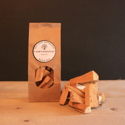 heilig_hout__palo_santo__sprokkelhout_50gr.png
